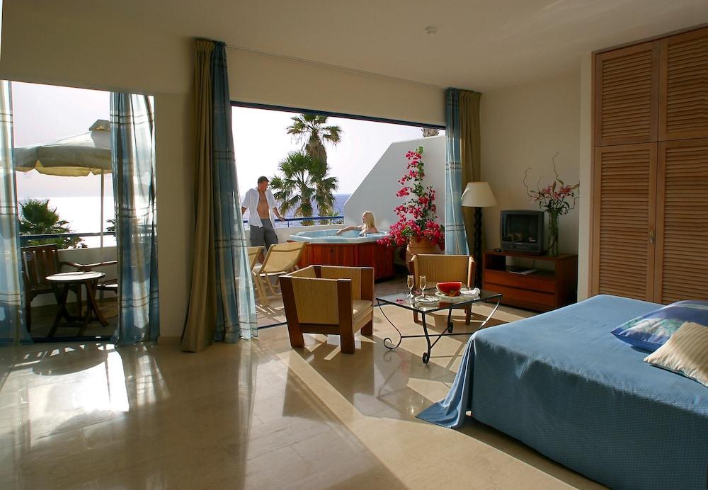 Azia Resort&spa Complex Paphos